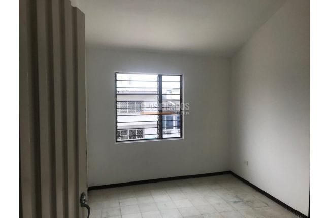 Casas, Venta, Granada - $1.100.000.000