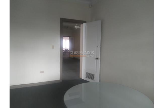 Casas, Venta, Versalles - $2.000.000.000