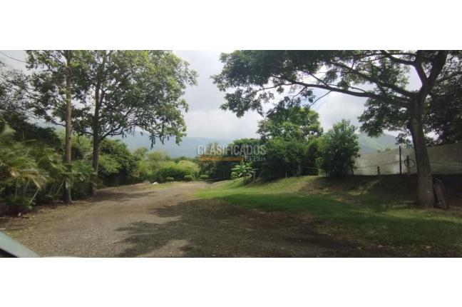 Fincas y Casas Campestres, Venta en Yumbo