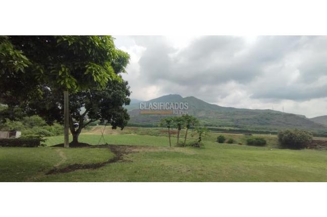 Fincas y Casas Campestres, Venta en Yumbo