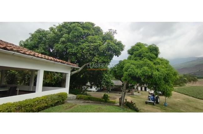 Fincas y Casas Campestres, Venta, Yumbo - $14.000.000.000