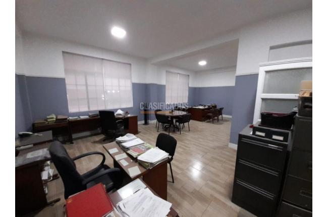 Oficinas y Consultorios, Venta en Santa Rosa