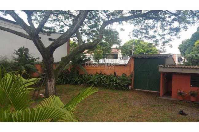 Casas, Venta en Prados del Norte