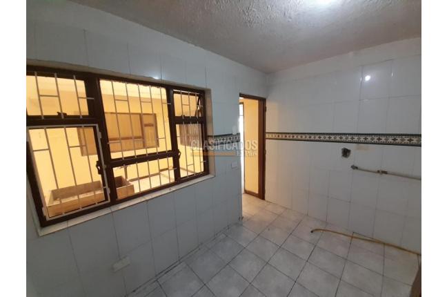 Casas, Venta, Bogotá - $550.000.000