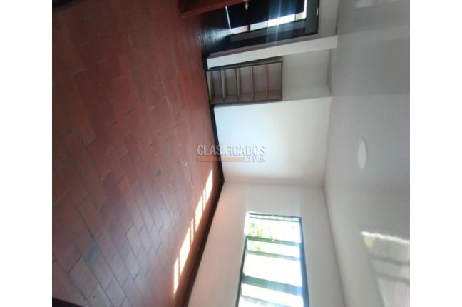 Casas, Alquiler, Villa del Lago - $800.000