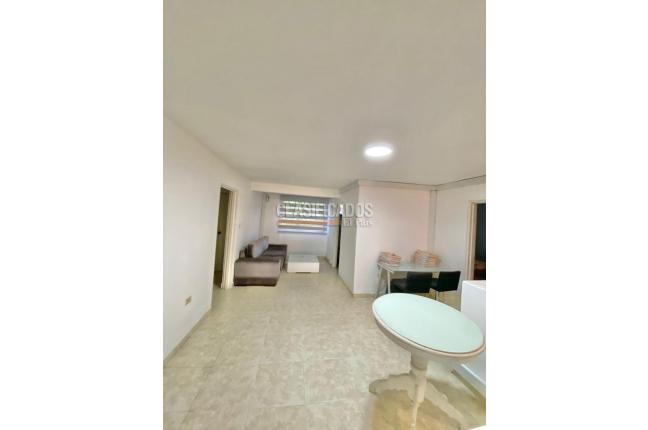 Oficinas y Consultorios, Alquiler en La Flora