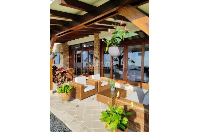 Casas, Venta en Yumbo