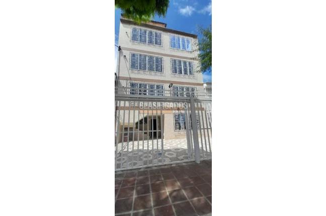 Casas, Alquiler, Prados del Norte - $2.500.000