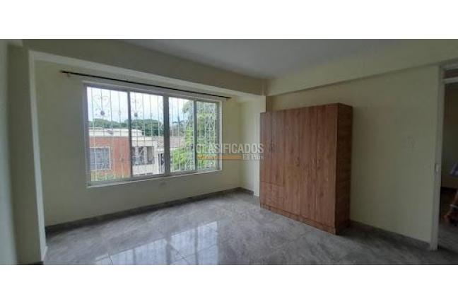 Casas, Alquiler, Prados del Norte - $2.500.000