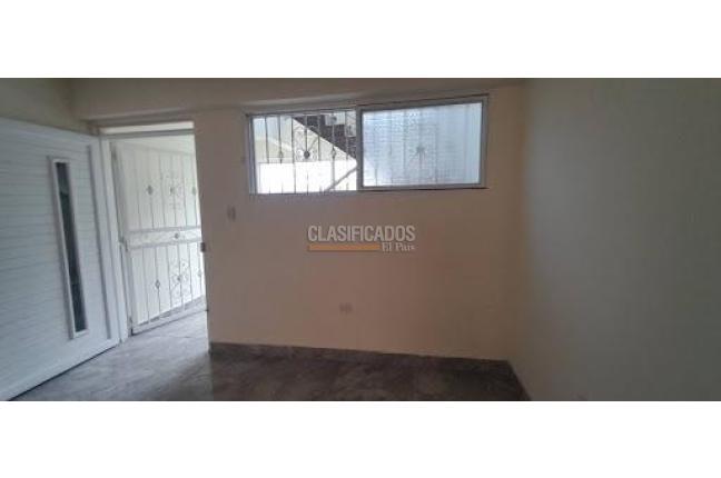Casas, Alquiler, Prados del Norte - $2.500.000
