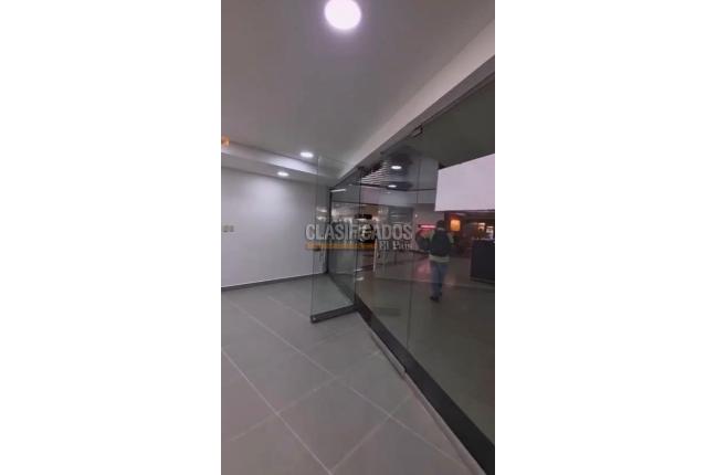 Locales y Bodegas, Alquiler, Centro Ccial Cosmocentro - $8.000.000