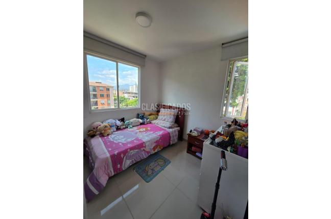 Apartamentos, Venta, Primero de Mayo - $210.000.000