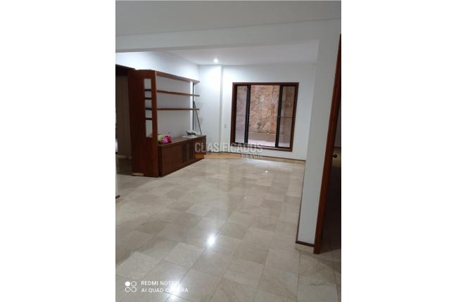 Apartamentos, Alquiler, Arboleda - $5.000.000