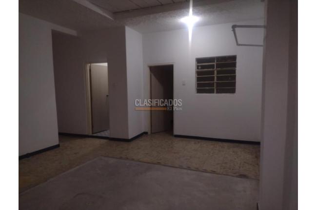 Locales y Bodegas, Alquiler, Alameda - $3.700.000