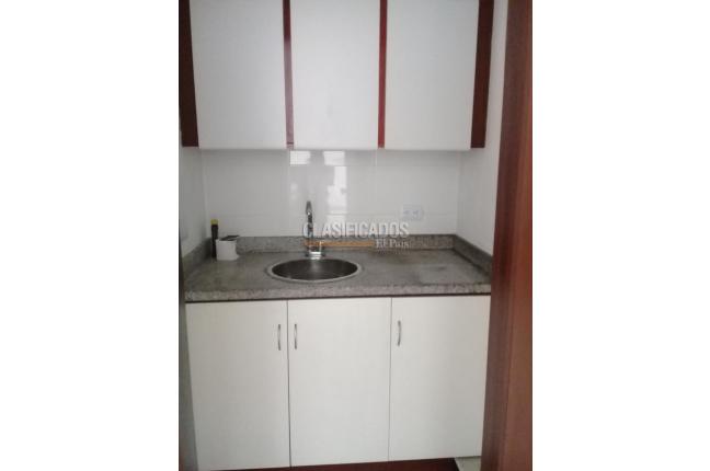 Oficinas y Consultorios, Alquiler, San Vicente - $3.800.000