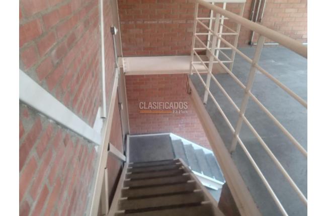 Locales y Bodegas, Alquiler, Alameda - $2.200.000