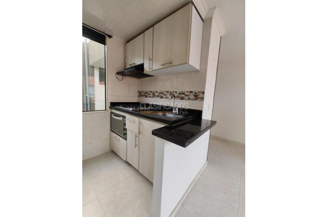 Apartamentos, Alquiler, Soacha - $880.000