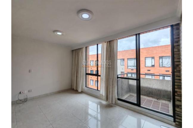Apartamentos, Alquiler, Soacha - $880.000