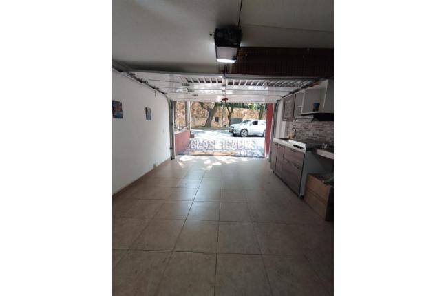 Locales y Bodegas, Alquiler, Centenario - $1.500.000