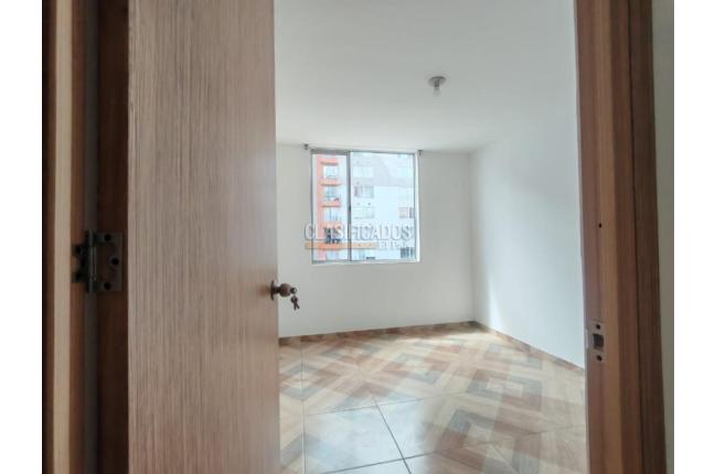 Apartamentos, Alquiler, Soacha - $950.000
