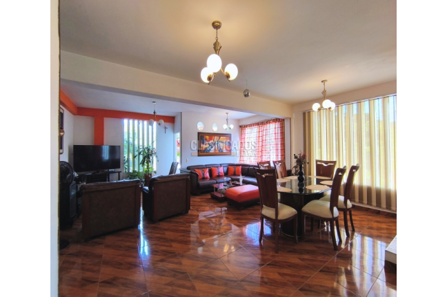 Casas, Venta, Olímpico - $1.300.000.000