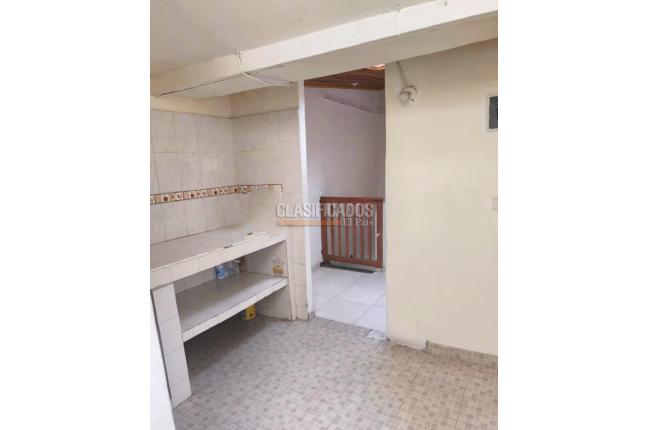 Casas, Venta, Libertadores - $235.000.000