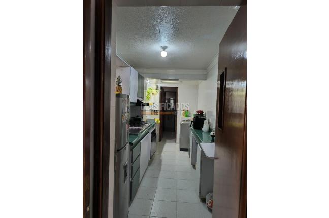 Apartamentos, Venta, El Refugio - $350.000.000