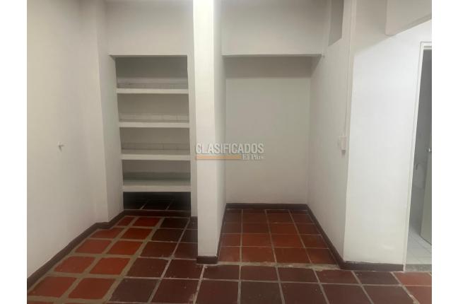 Oficinas y Consultorios, Alquiler, San Vicente - $4.500.000