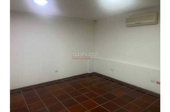 Oficinas y Consultorios, Alquiler, San Vicente - $4.500.000