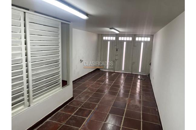 Oficinas y Consultorios, Alquiler, San Vicente - $4.500.000