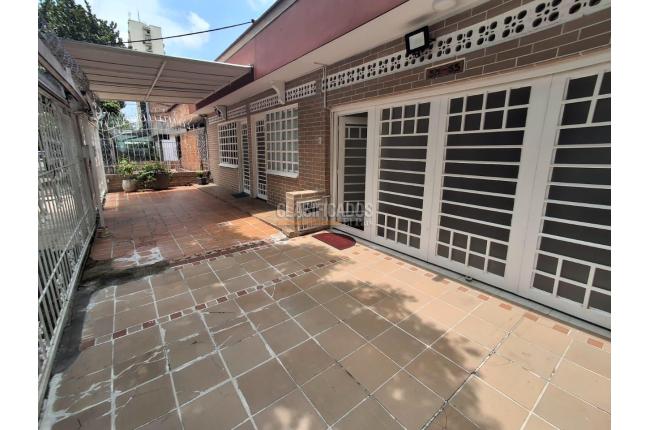 Casas, Venta en Prados del Norte