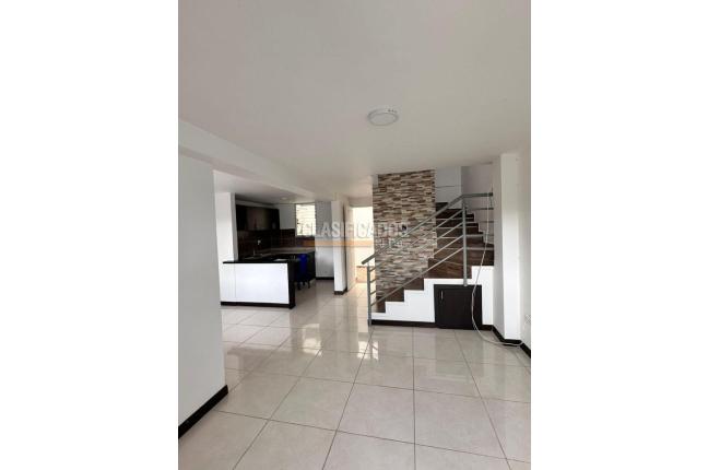 Casas, Alquiler en Pereira