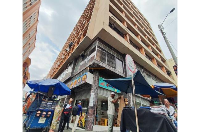 Locales y Bodegas, Venta en Centro Ccial Ciudad de Cali