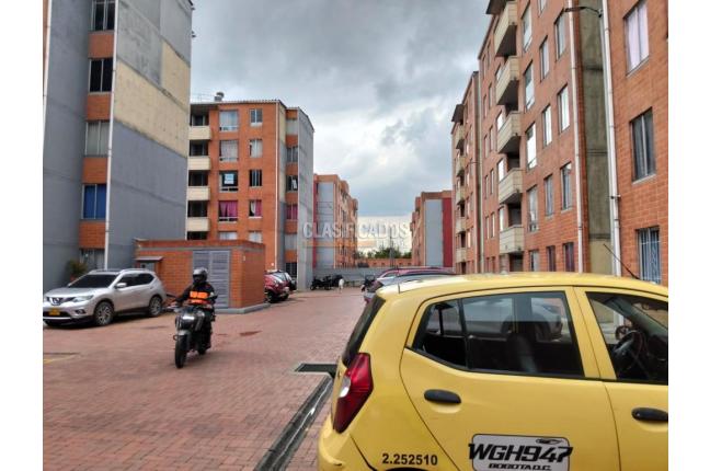 Apartamentos, Alquiler, Bogotá - $900.000