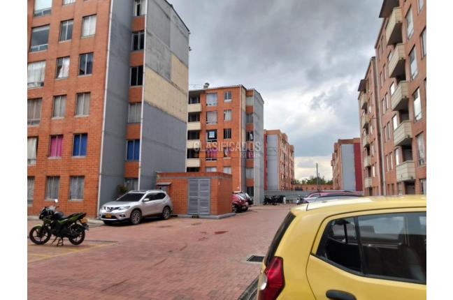 Apartamentos, Alquiler, Bogotá - $900.000