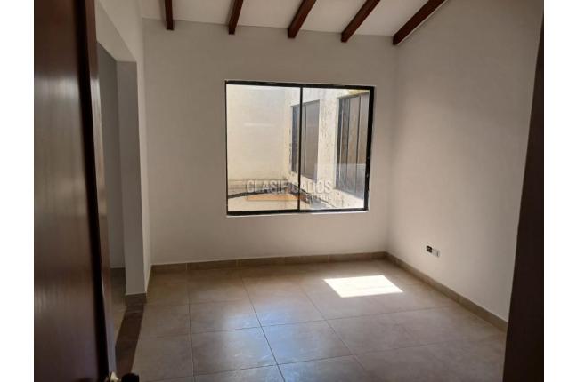 Oficinas y Consultorios, Alquiler, Versalles - $1.800.000