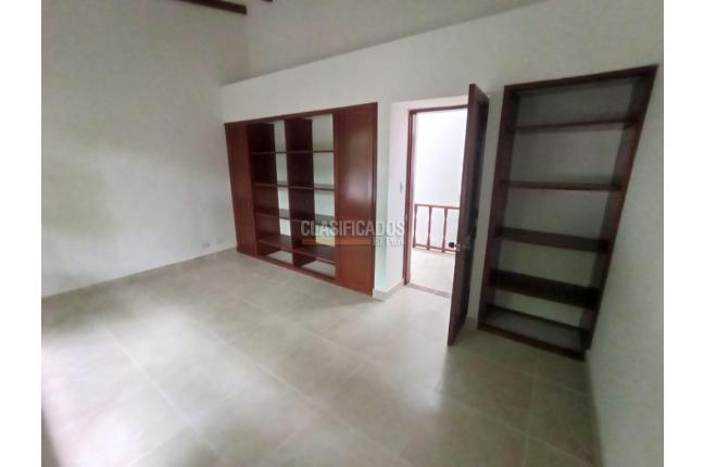 Oficinas y Consultorios, Alquiler, Versalles - $1.800.000