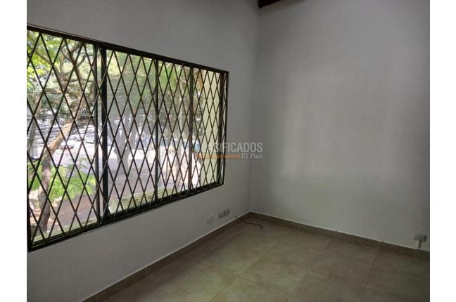 Oficinas y Consultorios, Alquiler, Versalles - $1.800.000