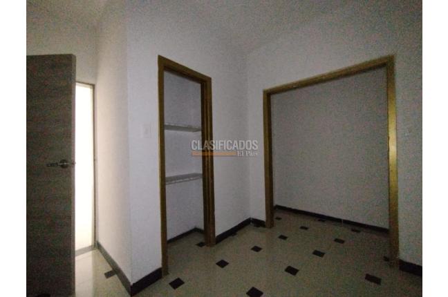 Casas, Alquiler, Miraflores - $12.000.000