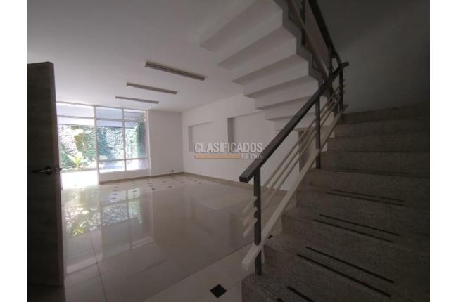 Casas, Alquiler, Miraflores - $12.000.000