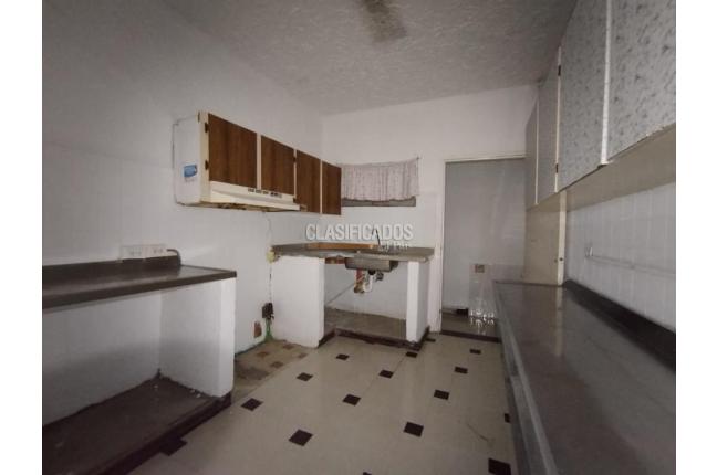 Casas, Alquiler, Miraflores - $12.000.000