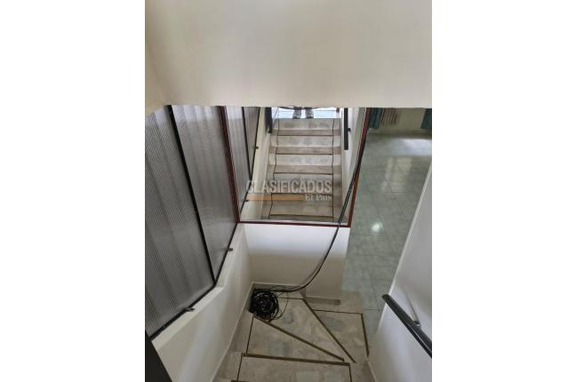 Apartamentos, Alquiler, Primero de Mayo - $1.100.000