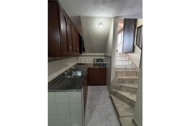 Apartamentos, Alquiler, Primero de Mayo - $1.100.000