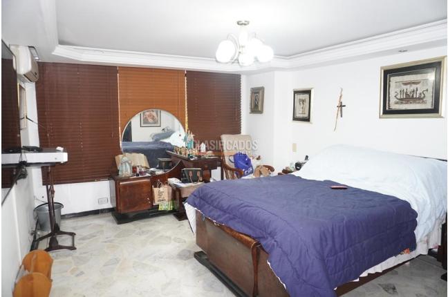 Apartamentos, Venta, El Bosque - $560.000.000