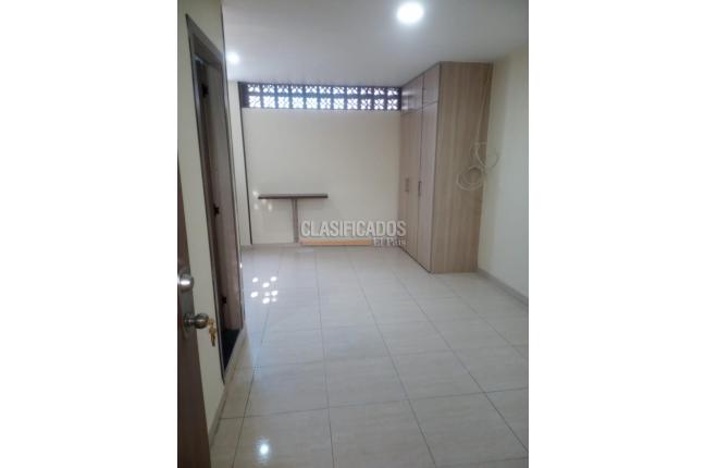 Apartaestudios, Alquiler en Santa Mónica Popular