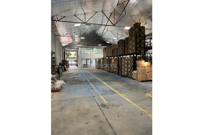 Locales y Bodegas, Venta, Acopi - $3.750.000.000