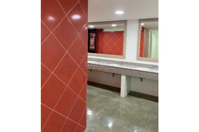 Locales y Bodegas, Venta, Acopi - $3.750.000.000