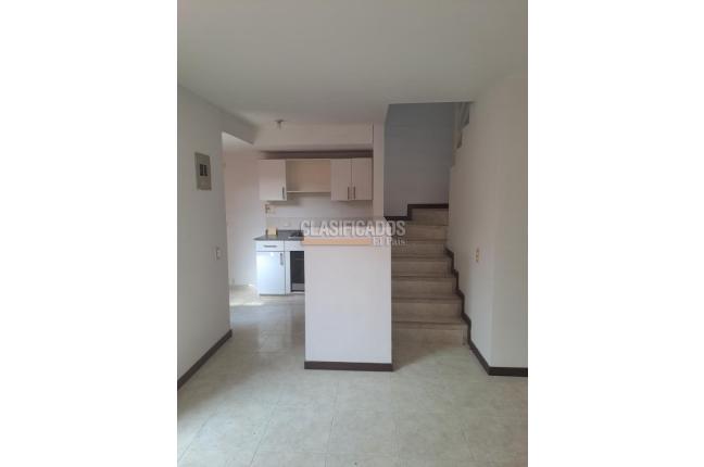 Casas, Alquiler, La Espadaña - $2.100.000