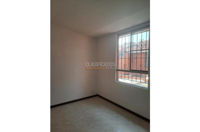 Casas, Alquiler, La Espadaña - $2.100.000