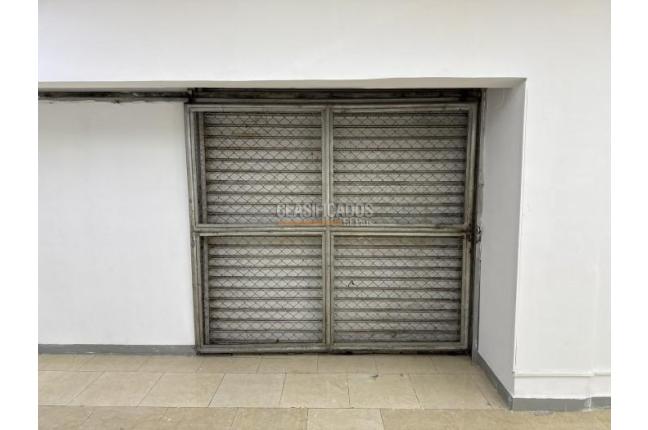 Locales y Bodegas, Alquiler, Versalles - $12.000.000